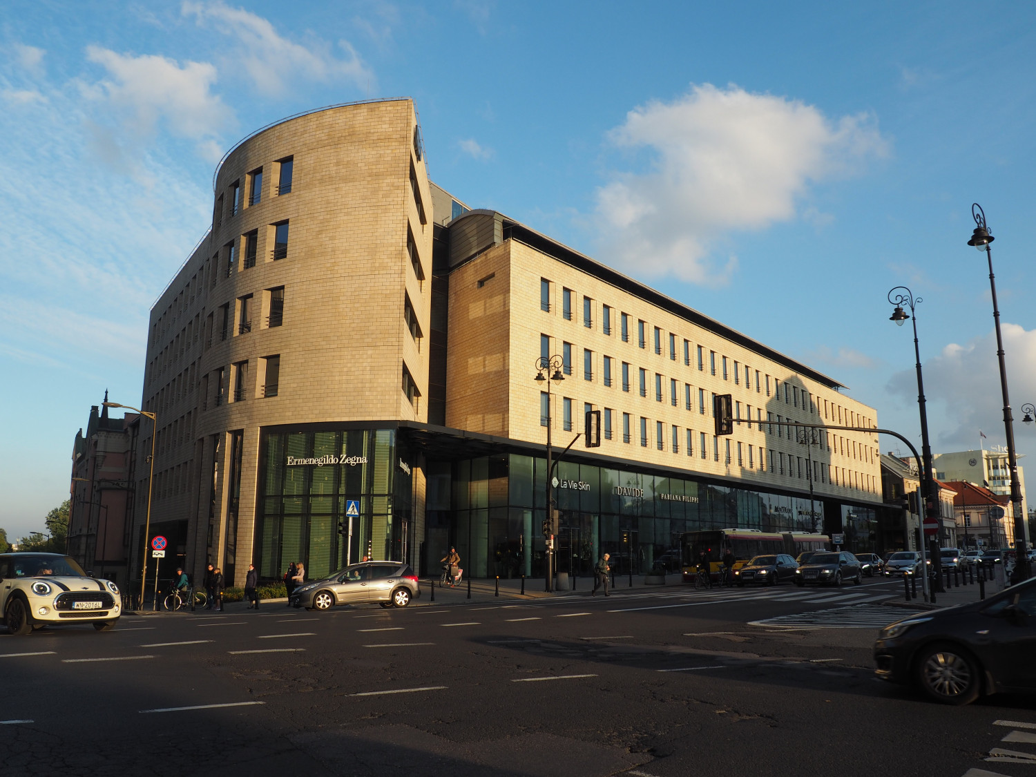 Zdjęcie architektury budynku Holland Park (obecnie Ethos Warsaw)